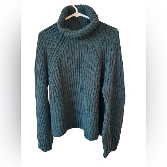 Brochu Walker Sweater Wool cashmere Blend. Style # DVL2568 - Picture 1 of 13